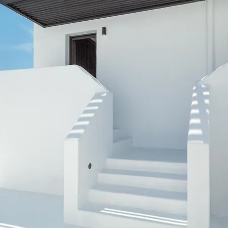فندق Tagoo Black Mykonos 4*