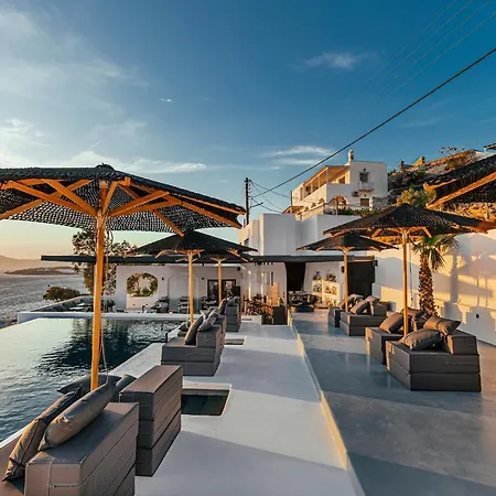 فندق Tagoo Black Mykonos 4*